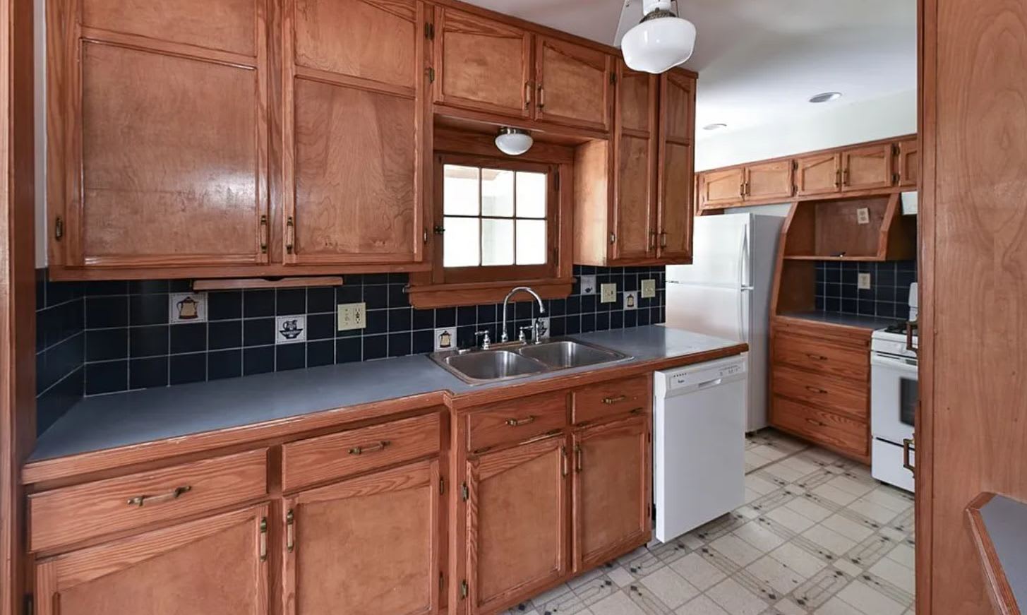 2226 Bellfield Ave – photo 5
