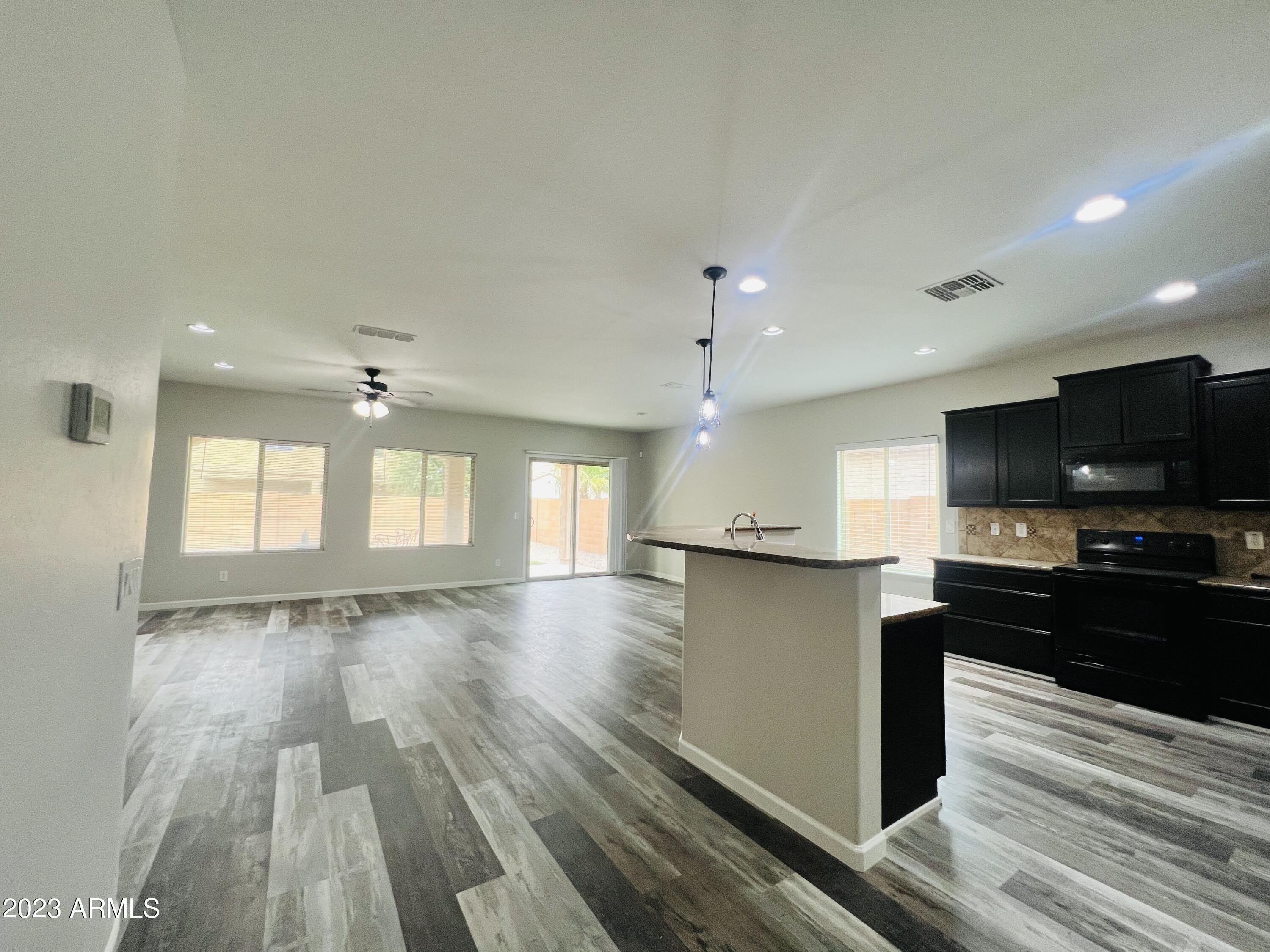 25972 W BURNETT Road – photo 3