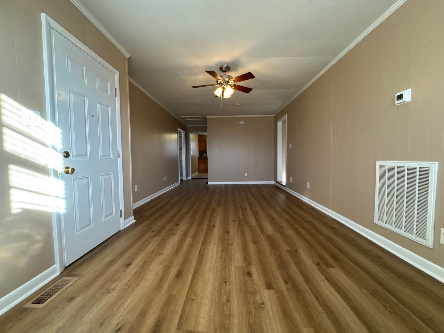 Charming 3BR Near MTSU & Downtown Murfreesboro *MOVE-IN SPECIAL* 1/2 Off First Months Rent! – photo 5