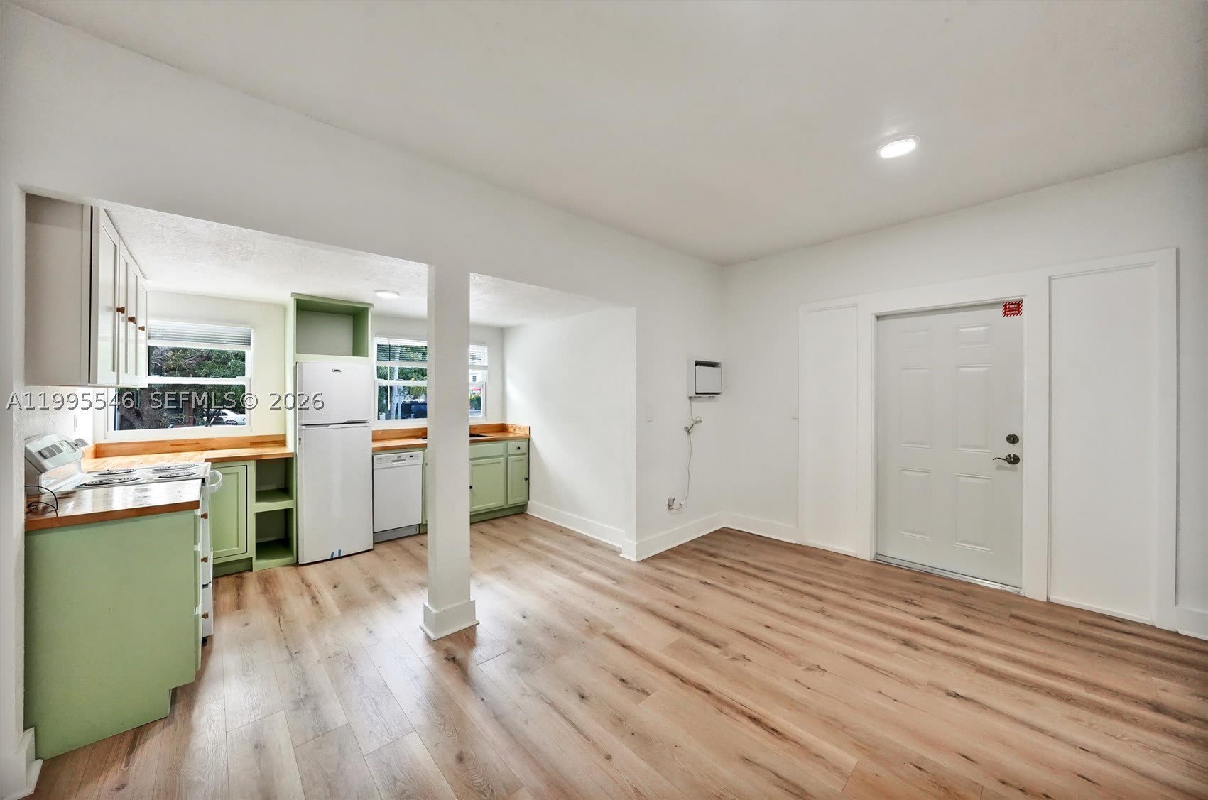 1411 Sw 3Rd St – photo 4