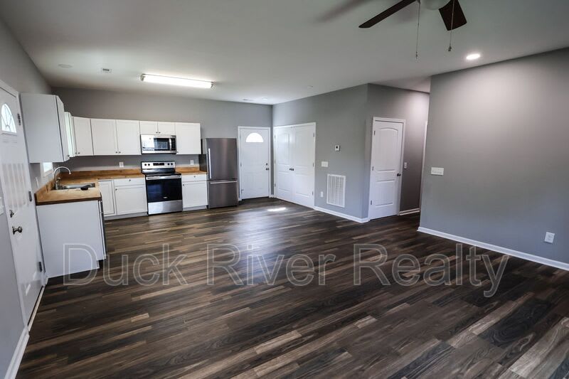 130 Westover Dr – photo 3