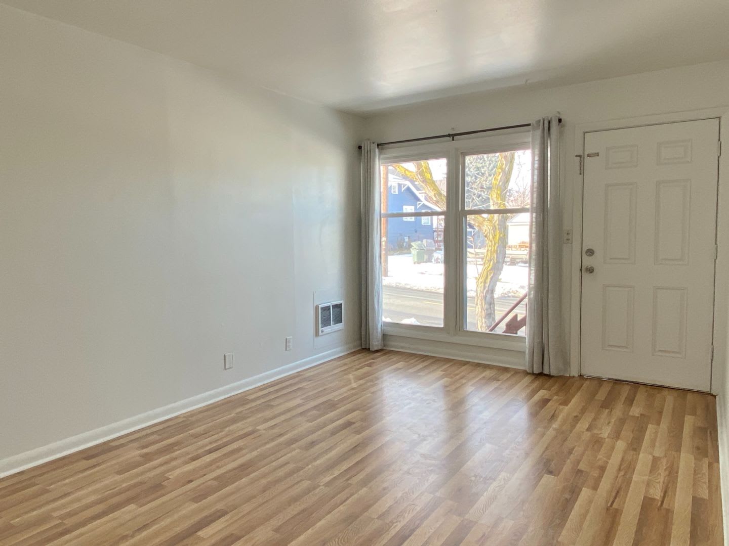 Convenient Location – photo 3