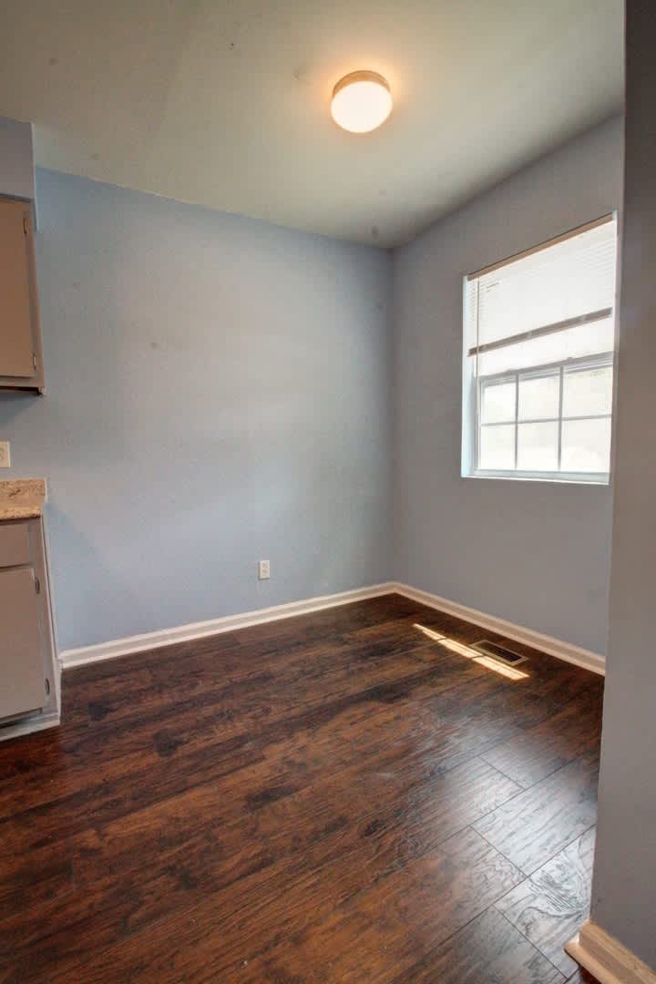 Quaint 2bd/1.5ba Duplex Less Than 1 Mile From Downtown Durham! – photo 5