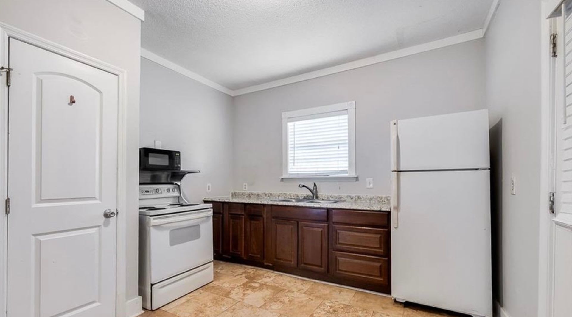 Downtown Savannah 1 Bed – photo 4