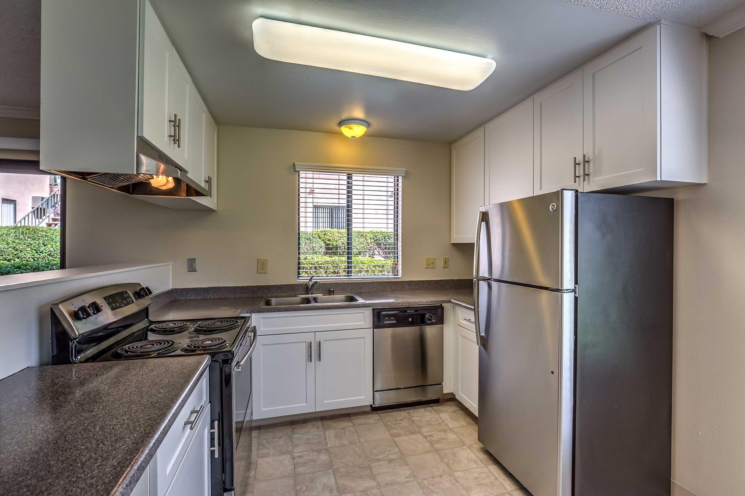 Park Bonita Apartments – photo 2