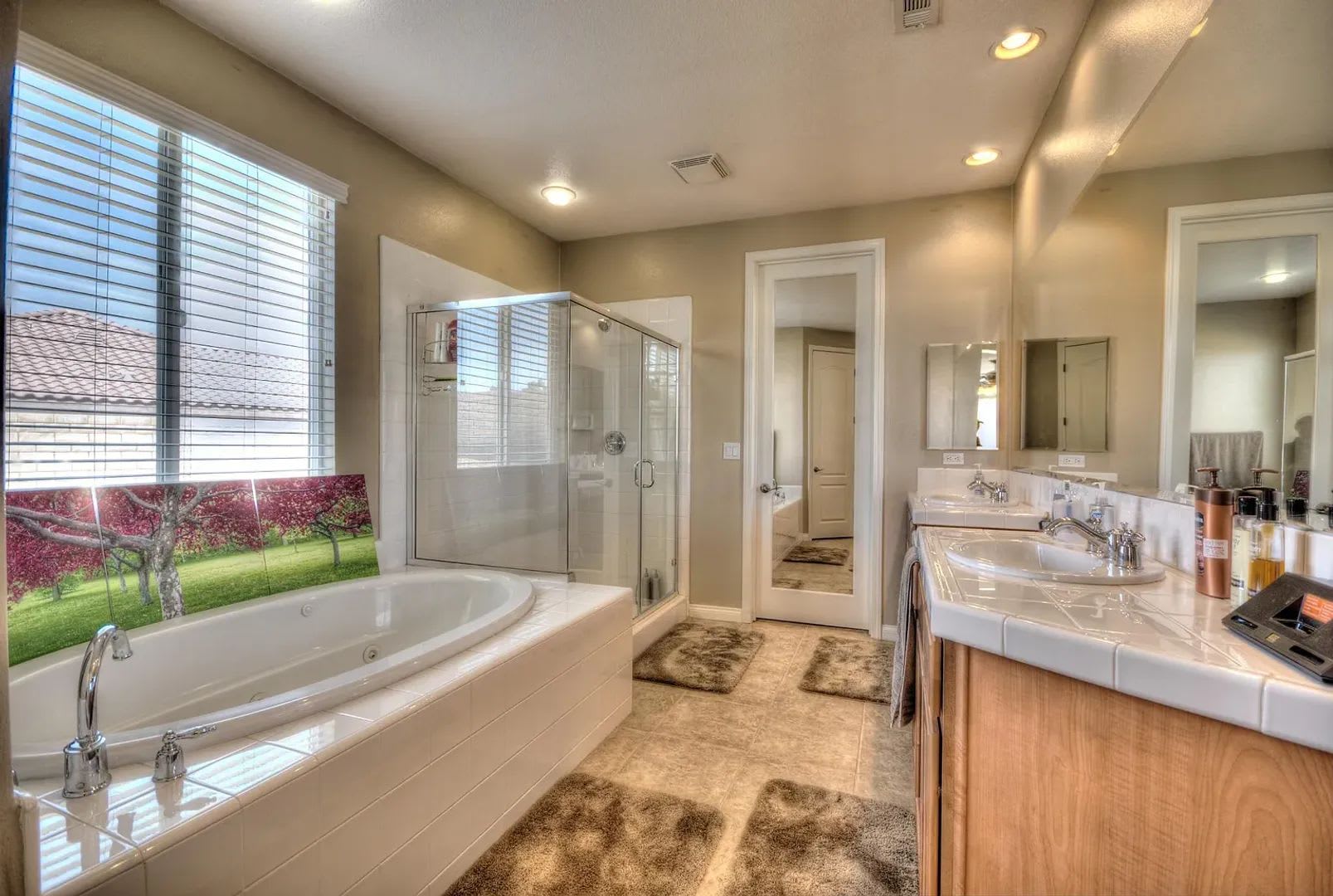For Rent 15005 Via Messina Ne Bakersfield Ca 93306 4 Bedrooms Office 3 Bathrooms 3000Sf 3 000 Month 3 000 Security Deposit – photo 3