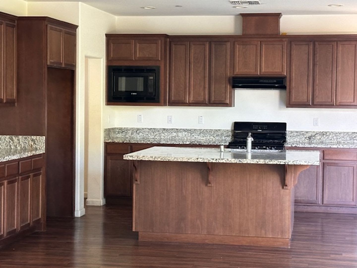 500 00 Off First Full Months Rent Beautiful Home In River Island – photo 4