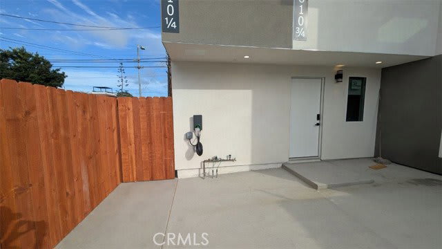 7810 Flight Avenue – photo 1