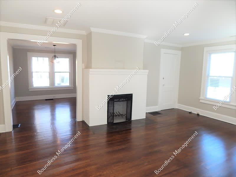 522 Morgan St NE – photo 4