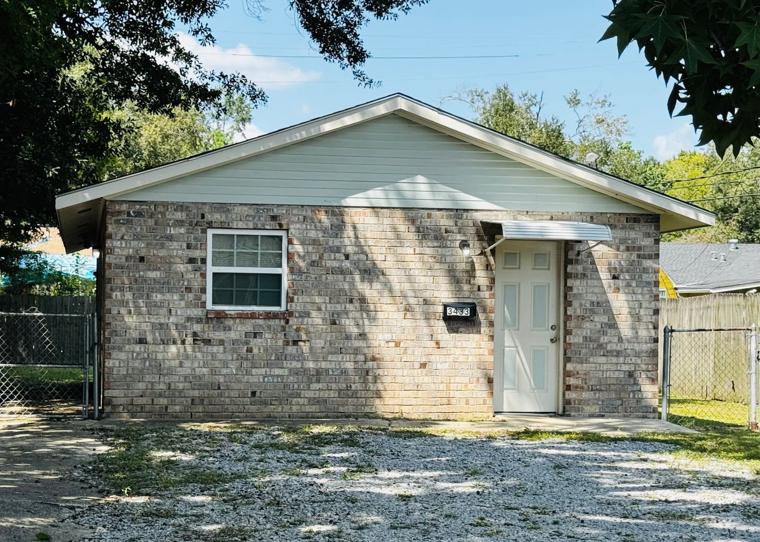 3433 Hollywood Street (3 Bed/1 Bath) – photo 3