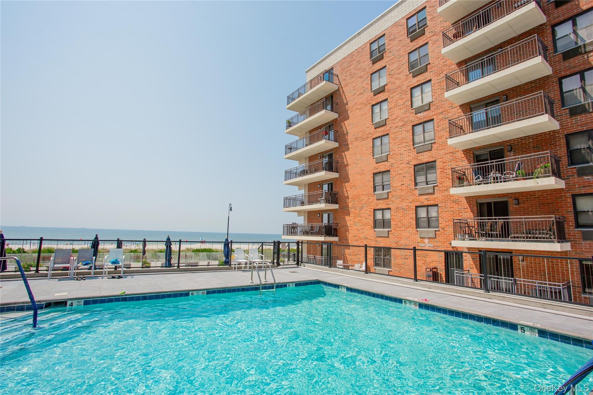 230 W Broadway – photo 1