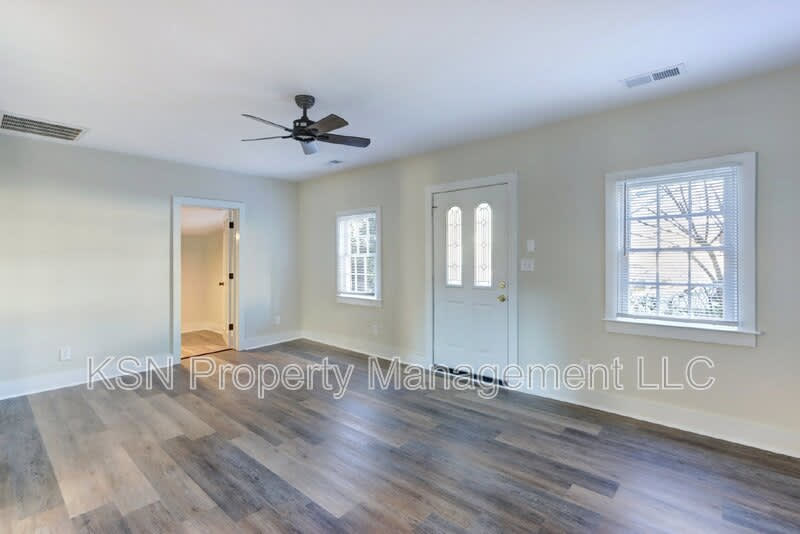 543 East Harris Street – photo 2