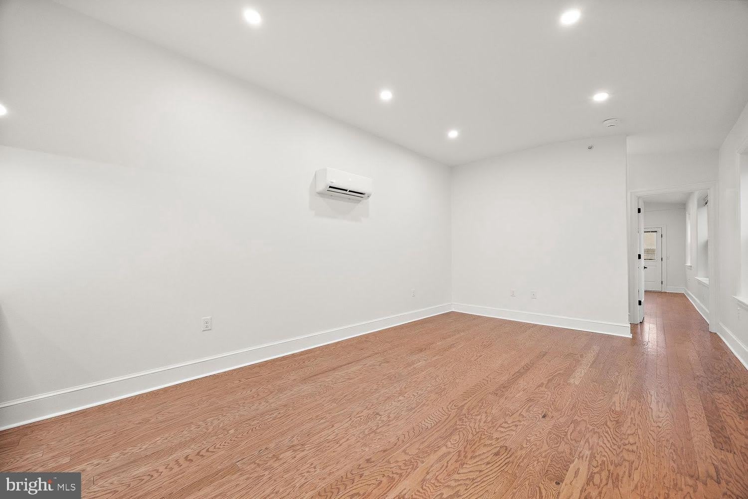 835-837 N TATNALL Street – photo 4