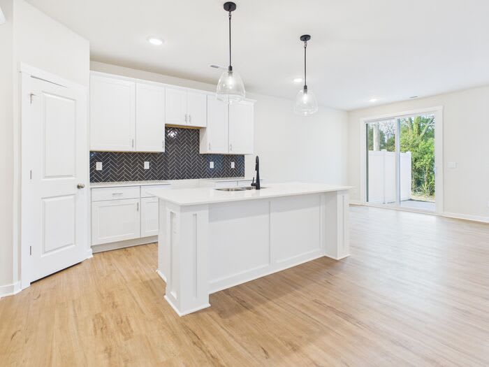 311 Kings Drive – photo 4