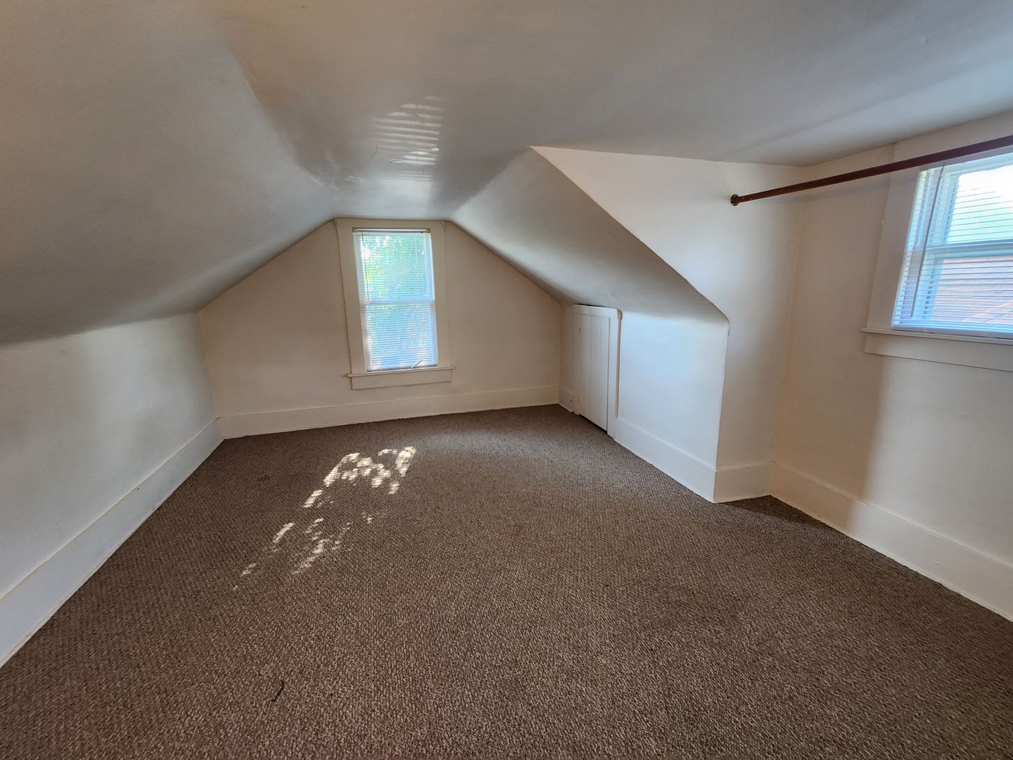 Cute 3 Bedroom Close to Shopping – photo 3