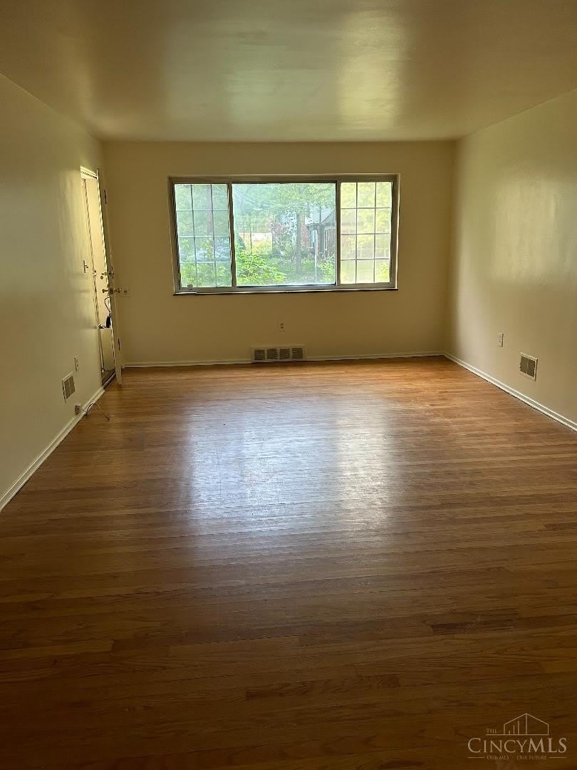 1574 Oak Knoll Drive – photo 2