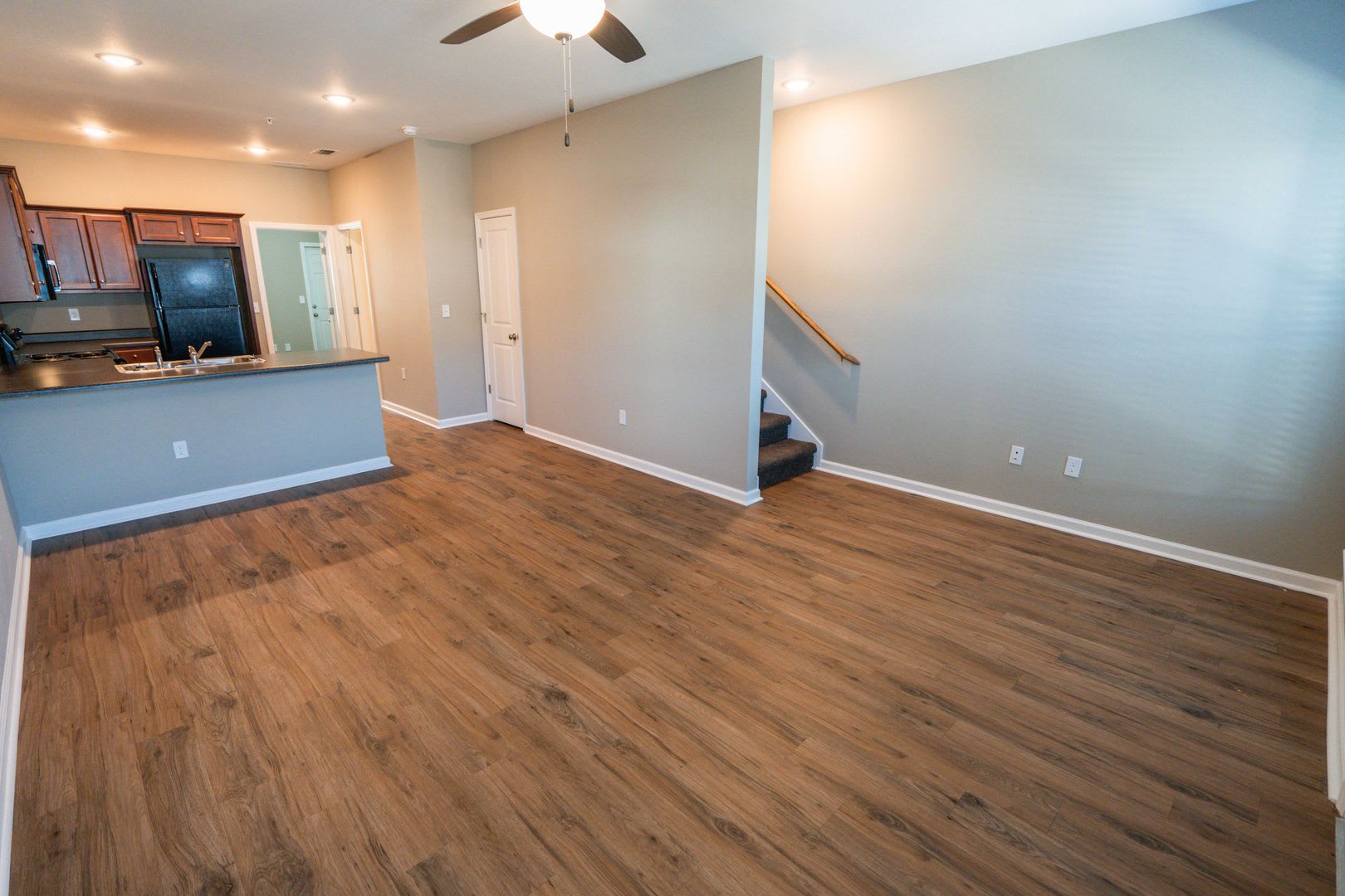 Beautiful 3 Bedroom 3 Bath – photo 2