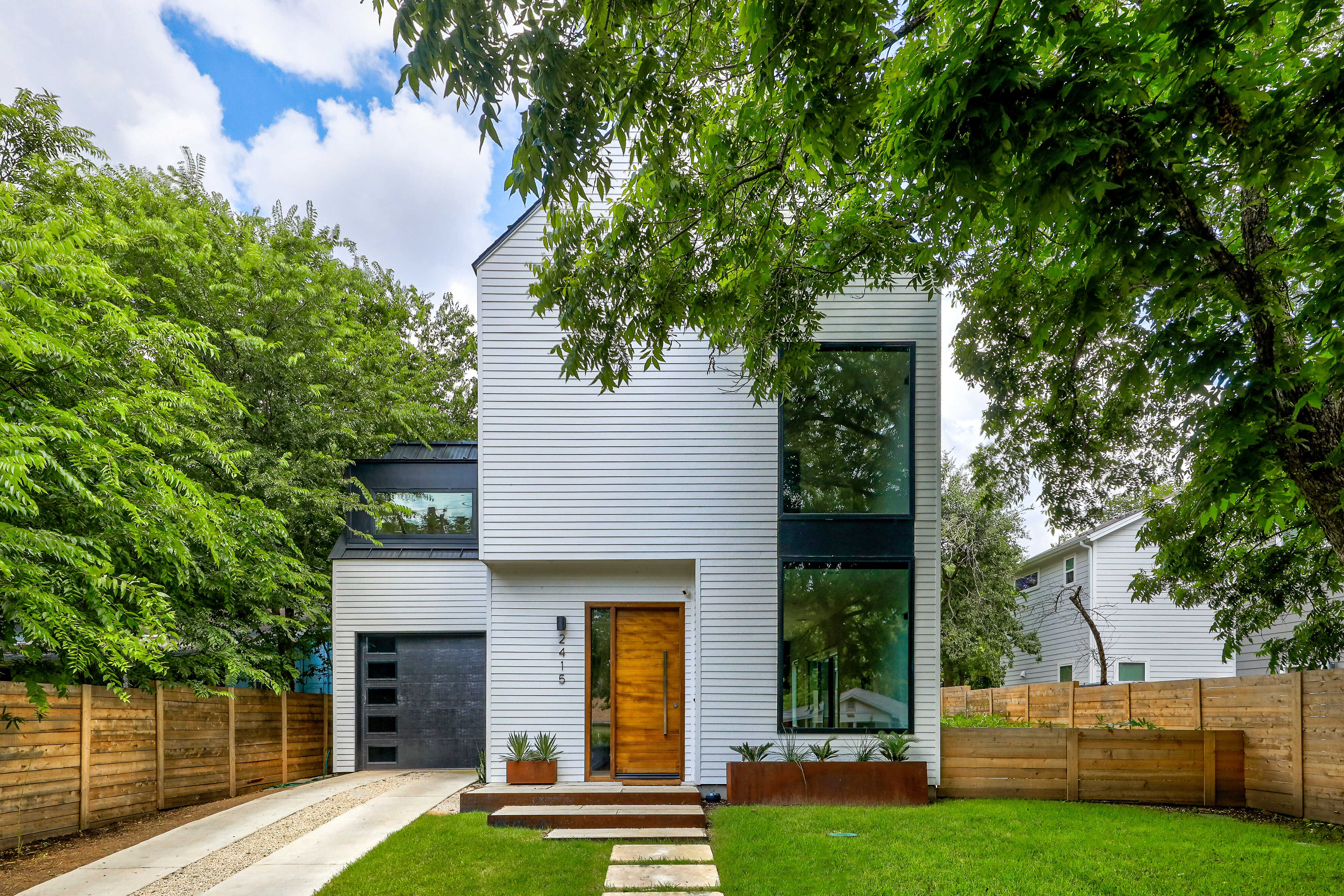 2415 Wilson Street – photo 1