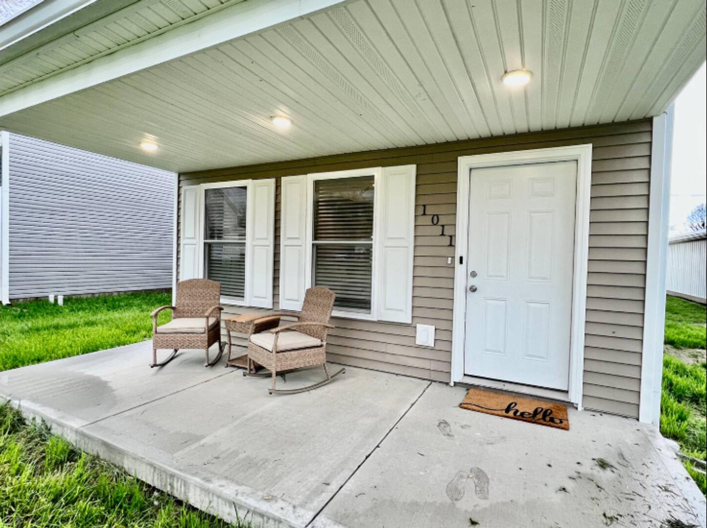 Quiet NEW home Greensburg, Indiana – photo 2