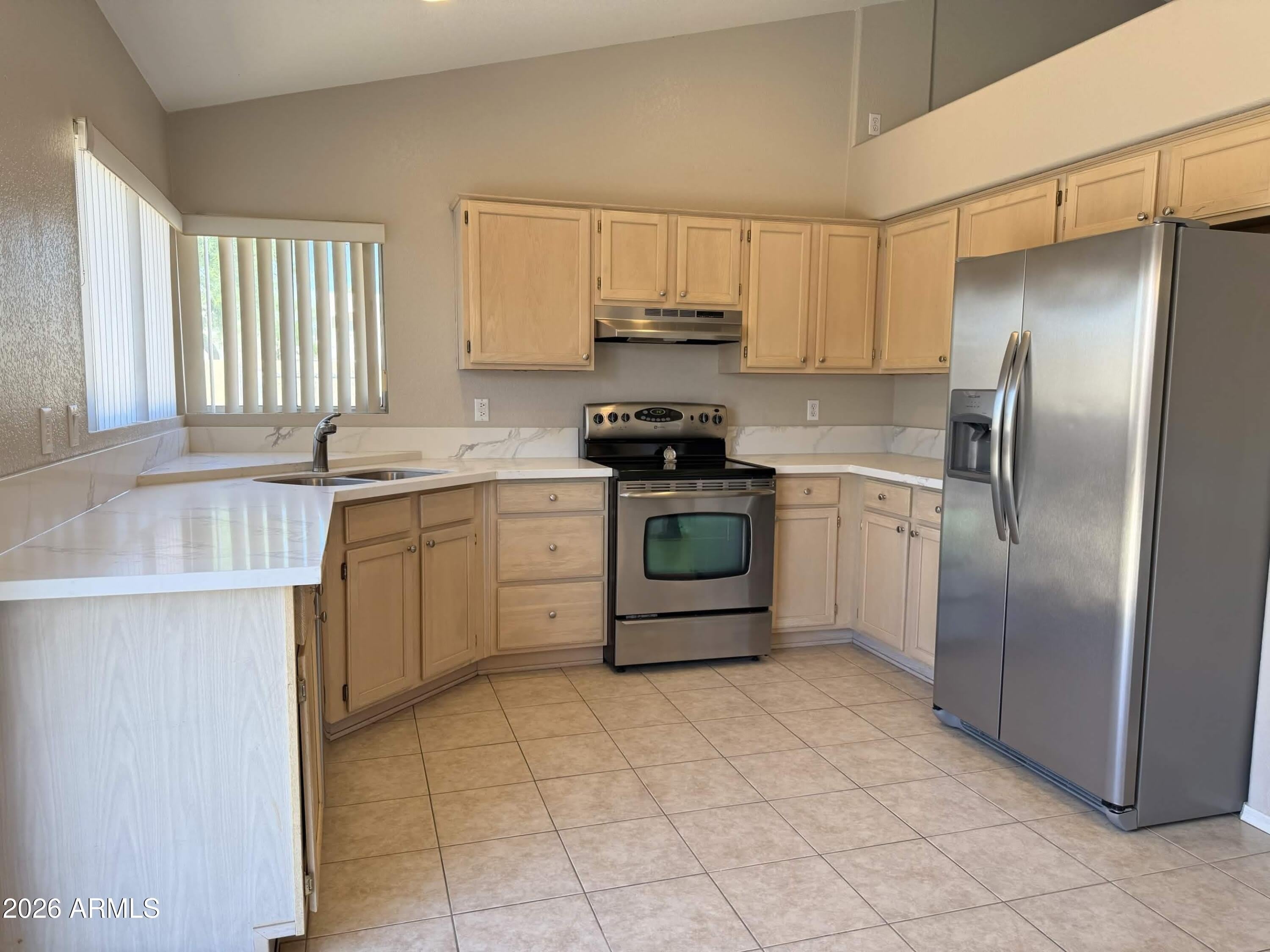 1330 W Gary Drive – photo 3