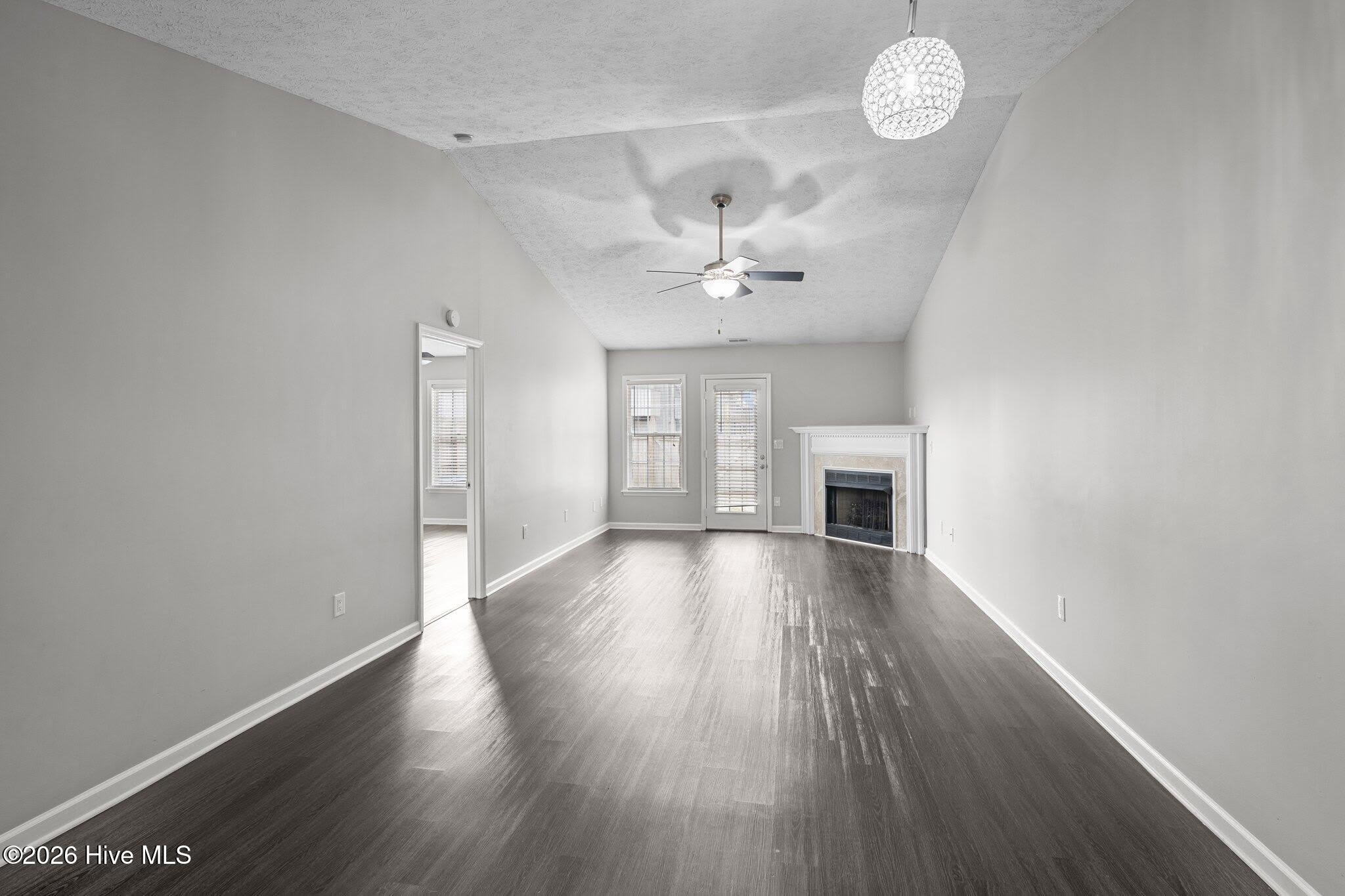 225 John Court – photo 5