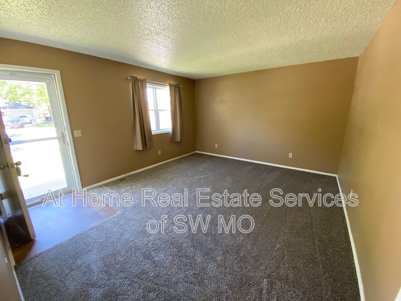 109 Aspen Cir – photo 2