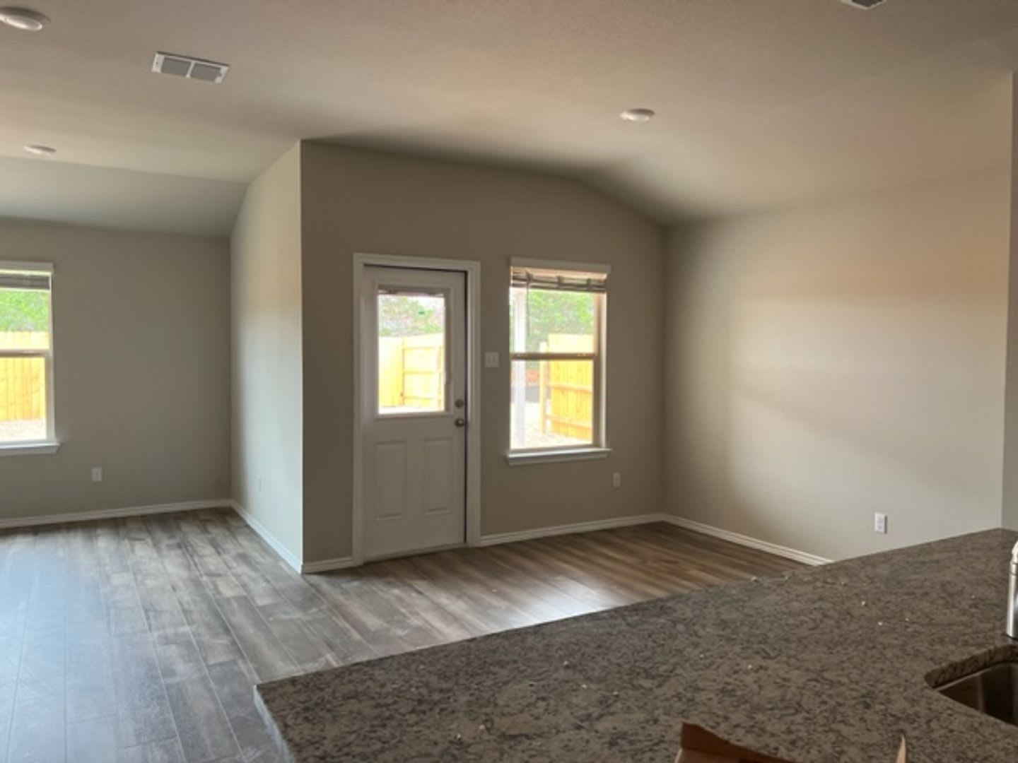 6917 Guadalupe Rd. – photo 4