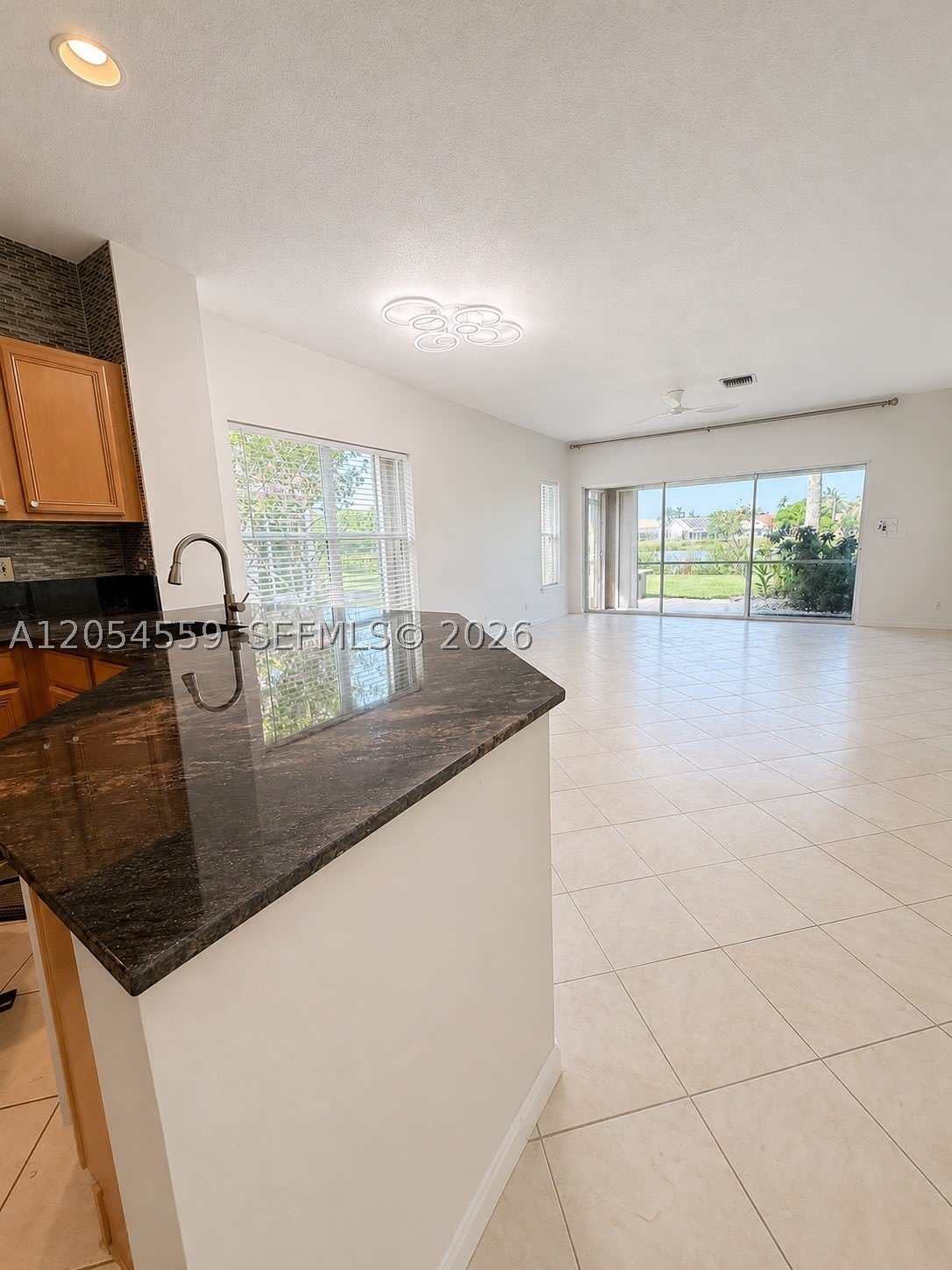 7337 Smithbrooke Dr – photo 2