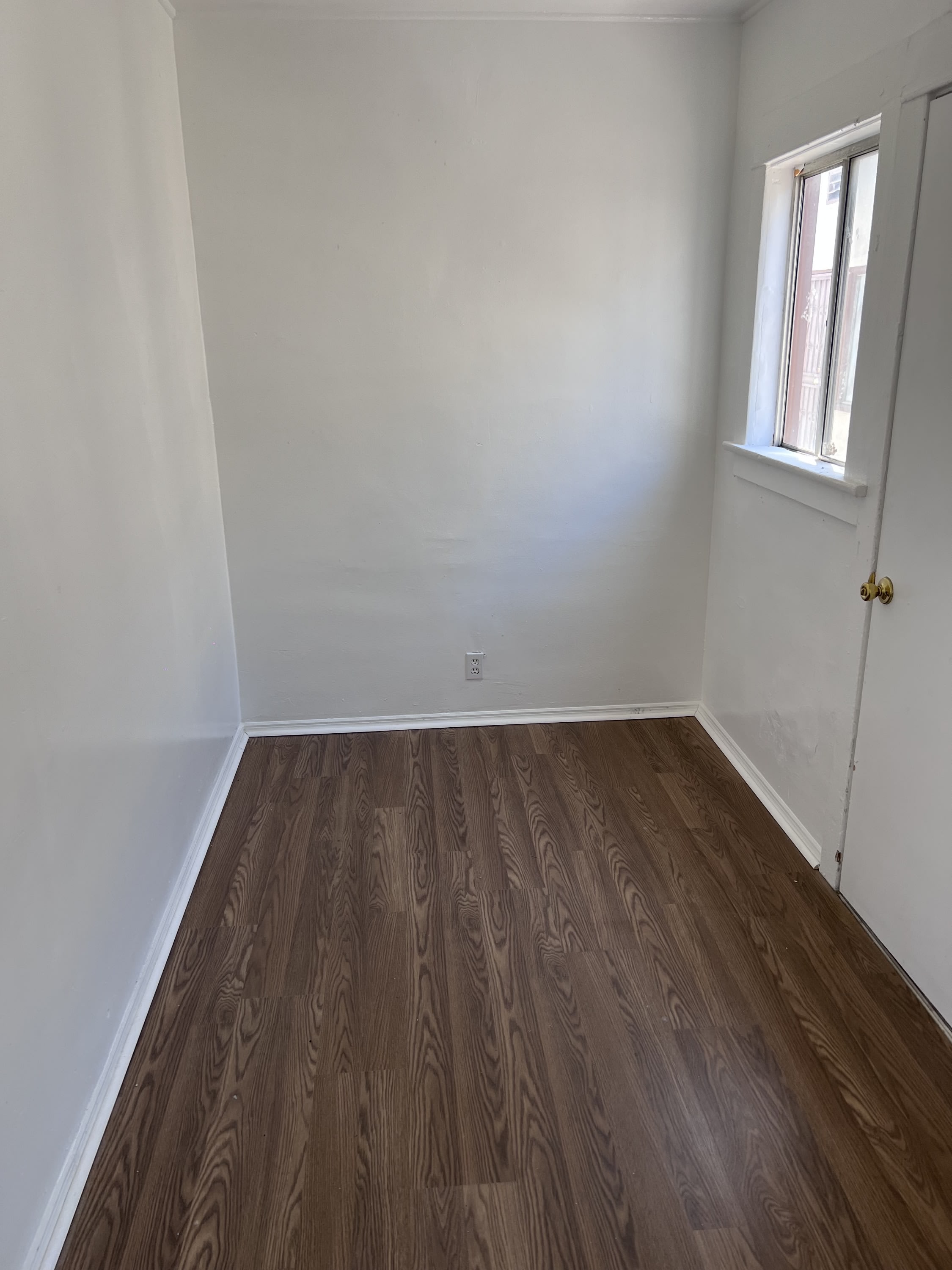224 1/2 W F St – photo 4