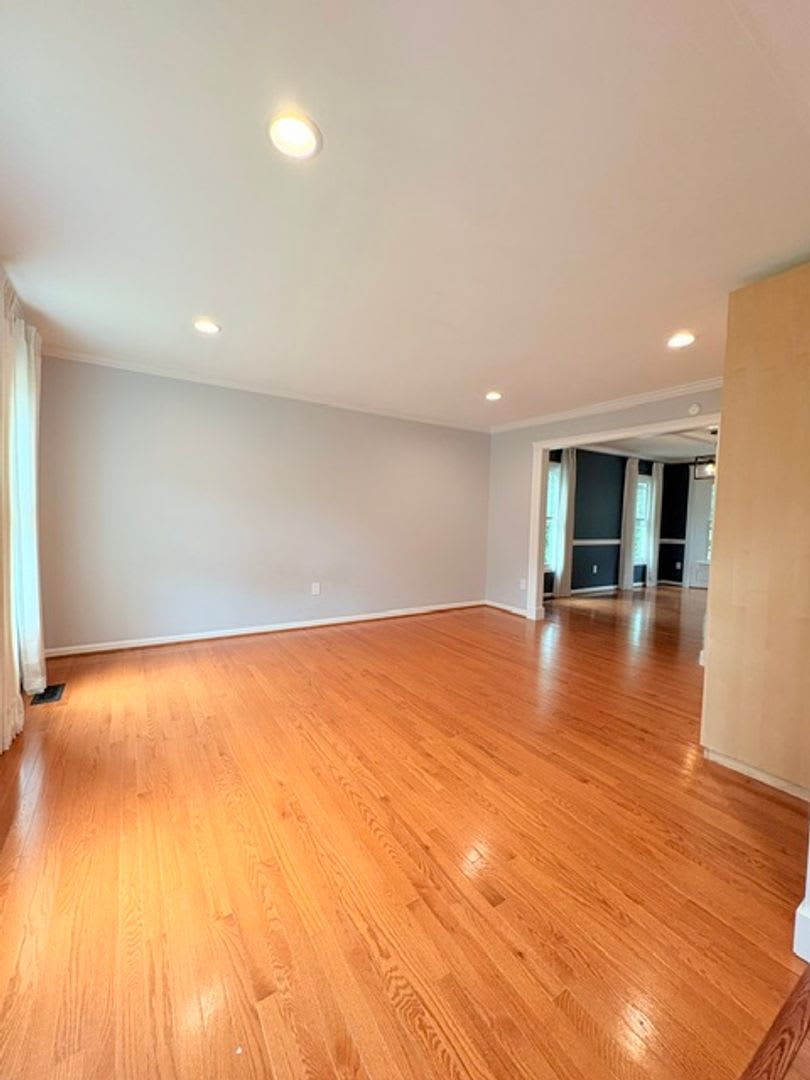 18514 Gingerbread Lane – photo 4