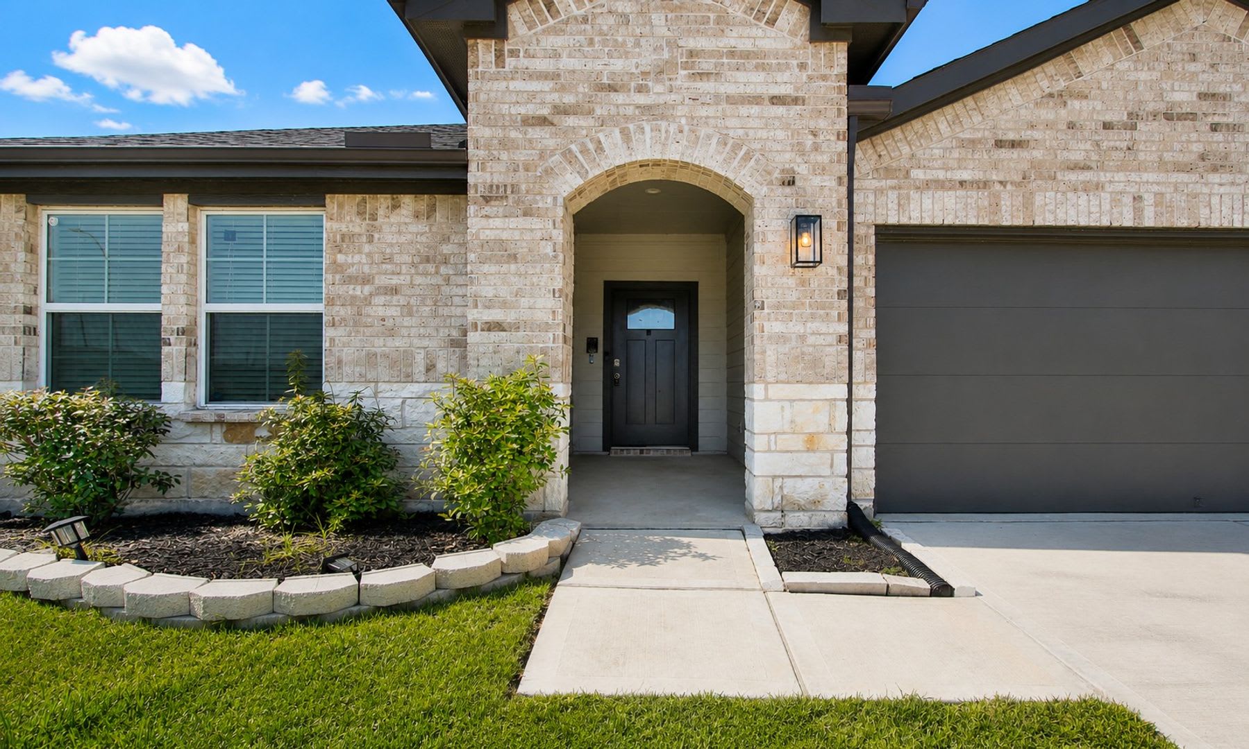 For Lease 4 Bed 2 Bath 2 100 Sq Ft Tamarron West Community – photo 1