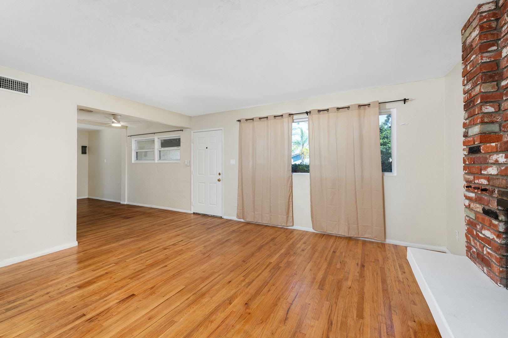 3 Bed 2 Bath Single Home In East County – photo 4