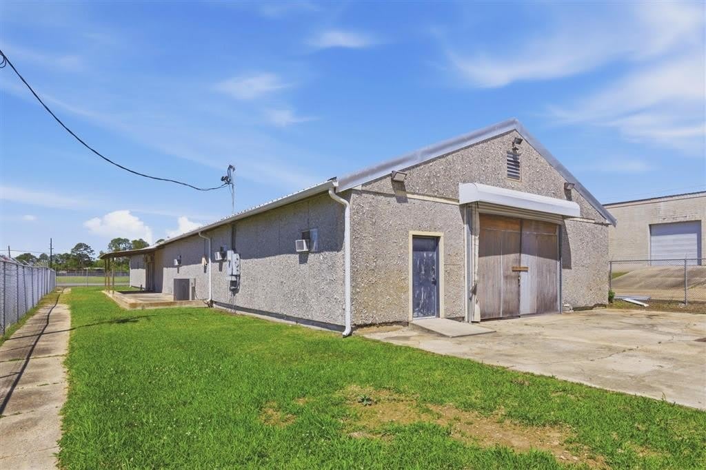 1001 Main Street – photo 2