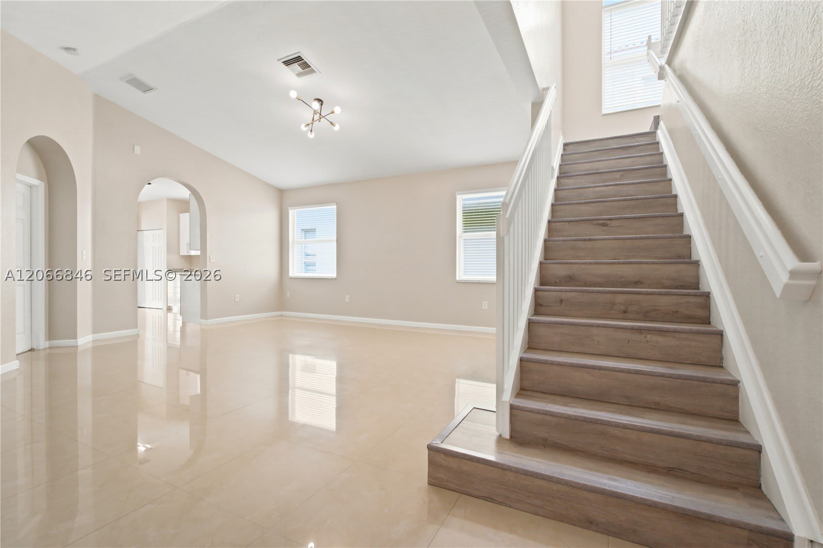 3710 NE 22nd Pl – photo 2
