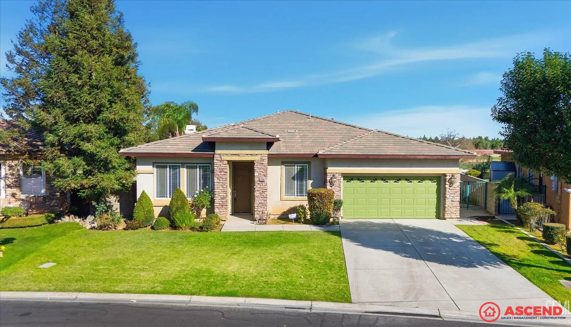 Spacious 4BD/2.5BA + Office Home in Bakersfield's 93312 – Garage & Full Kitchen Package! – photo 1