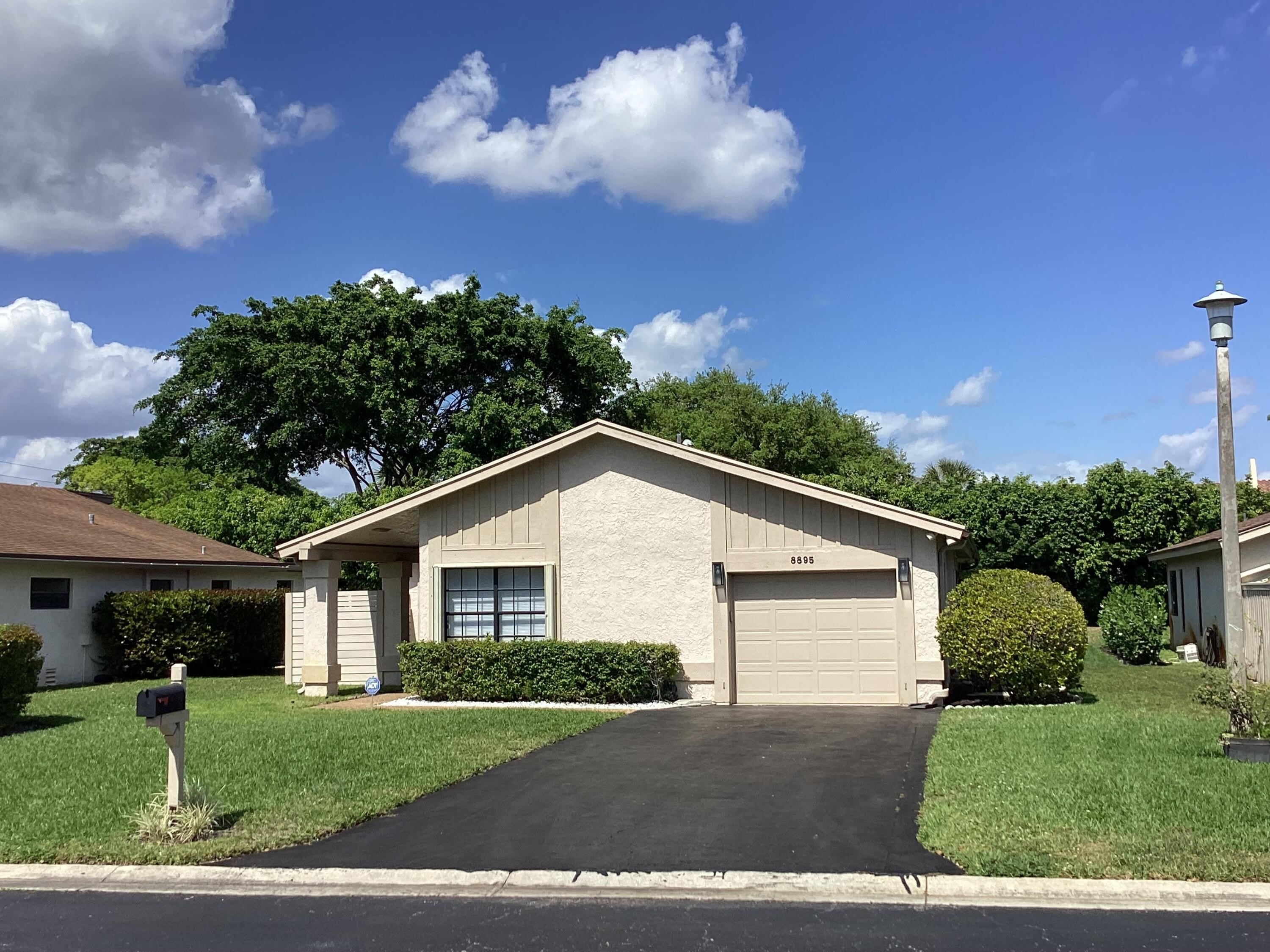 8895 Old Pine Road – photo 2