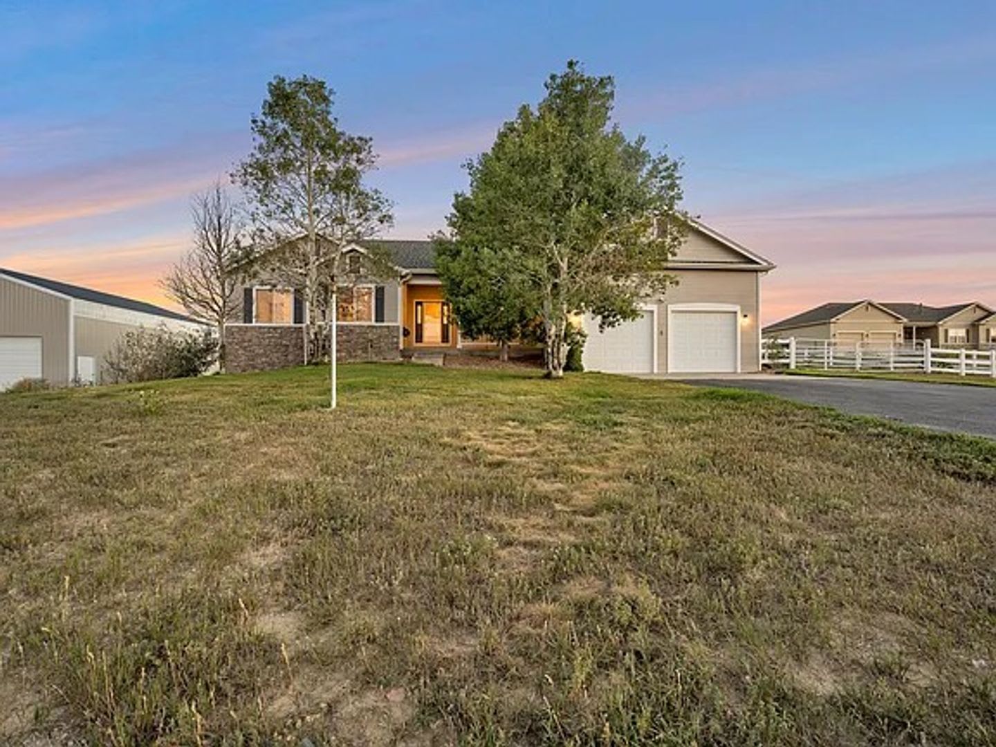 3 Br 3Ba Newly Renovated Single Family Home 3 Car Garage Fully Fenced – photo 2