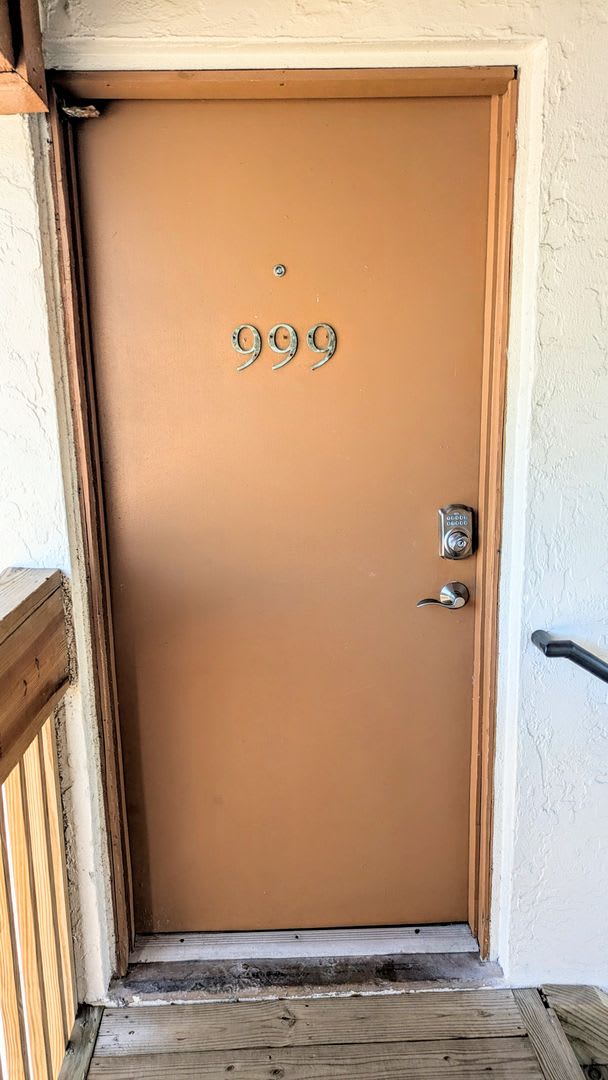 2 BED 1 BATH CONDO ON SIESTA KEY **ALL UTILITIES/WIFI INCLUDED** – photo 2