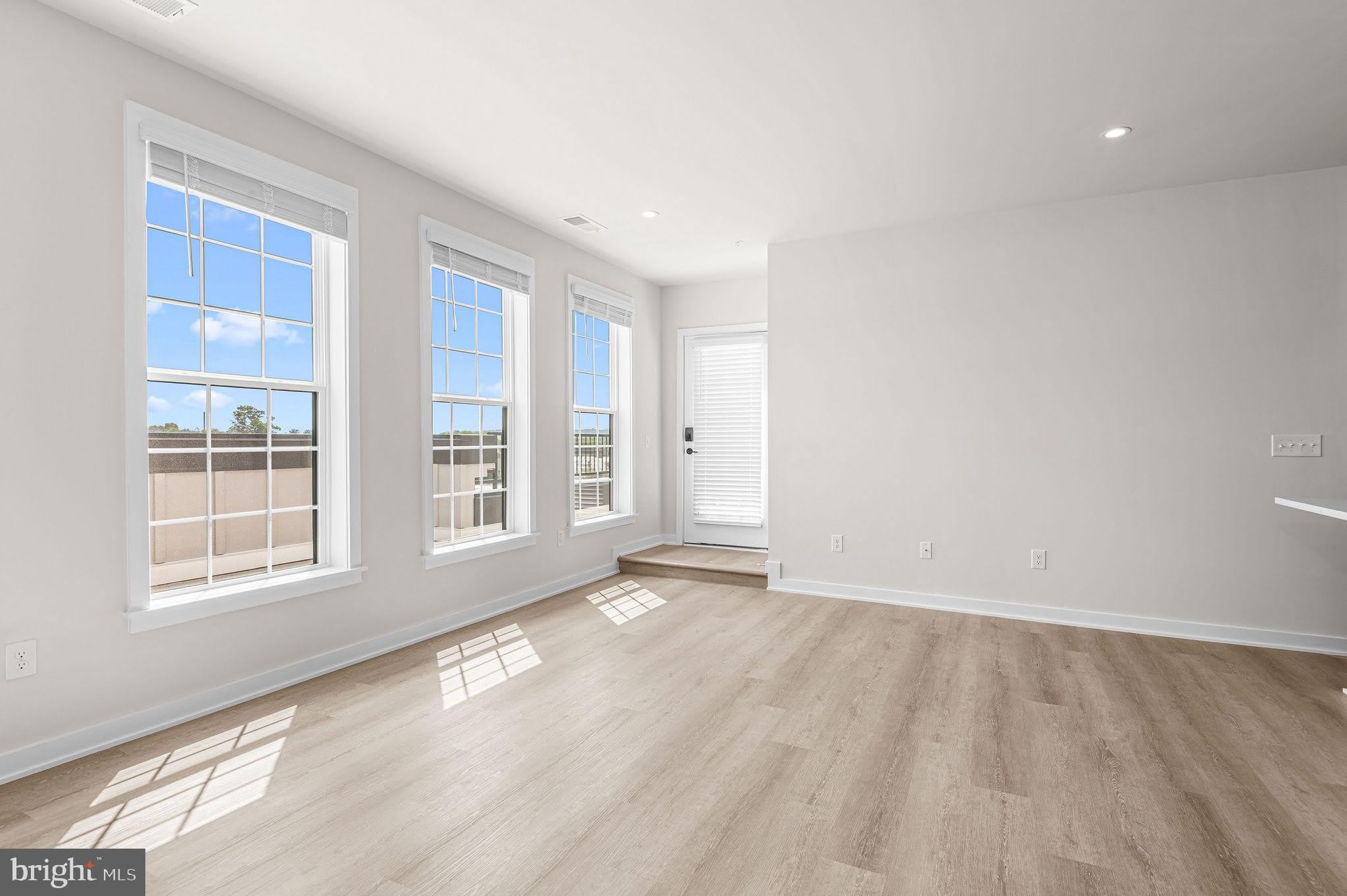 26 S York Road – photo 3