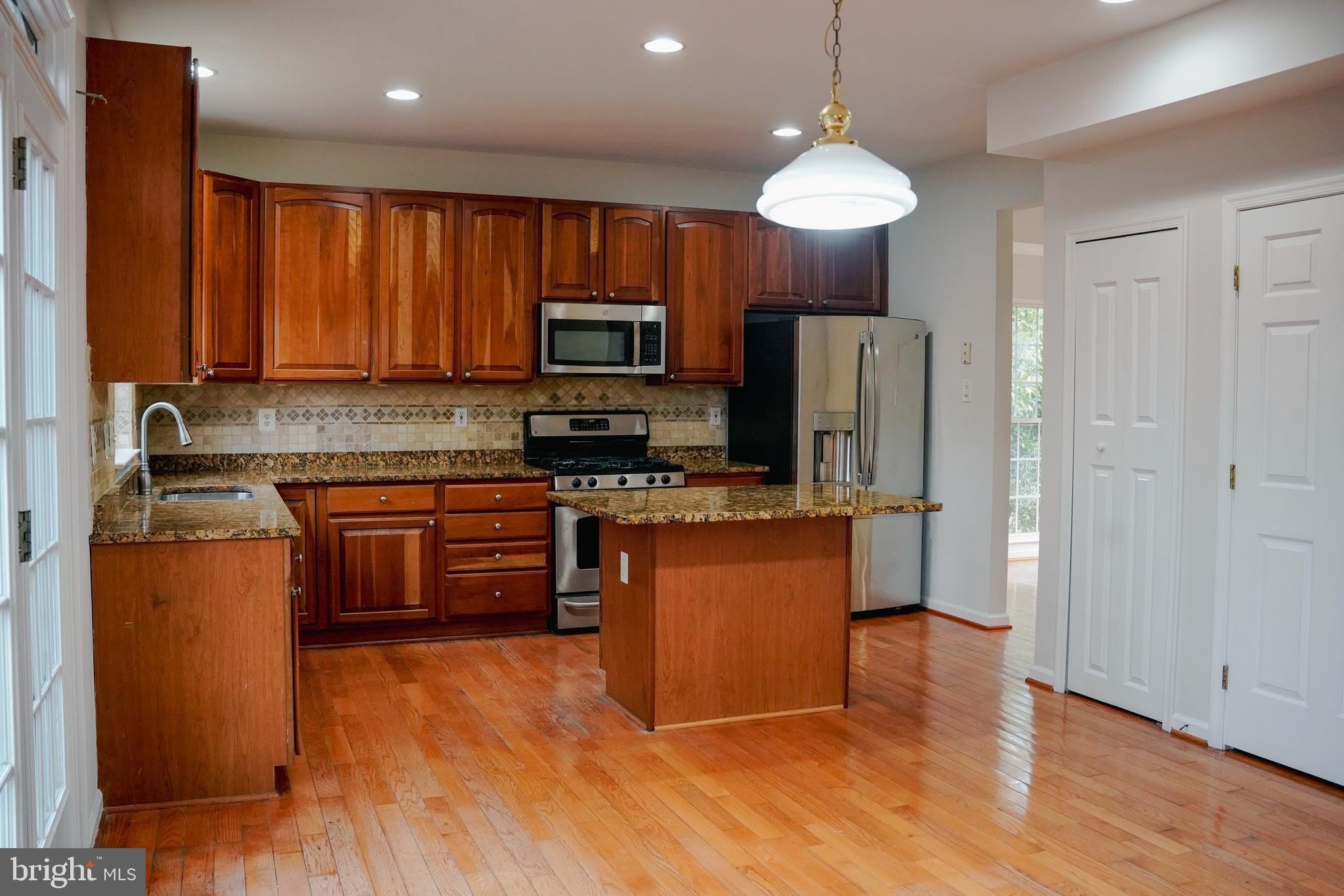 9013 MELODY Drive – photo 2