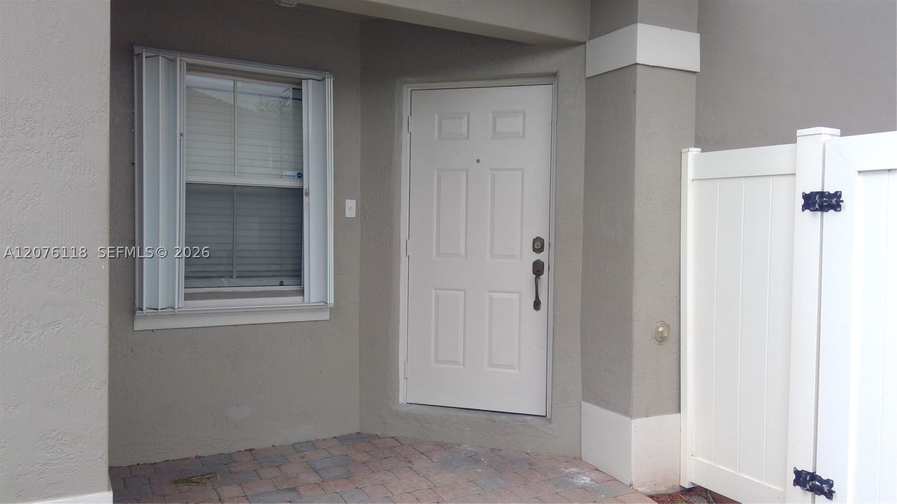 12602 SW 54th St – photo 4