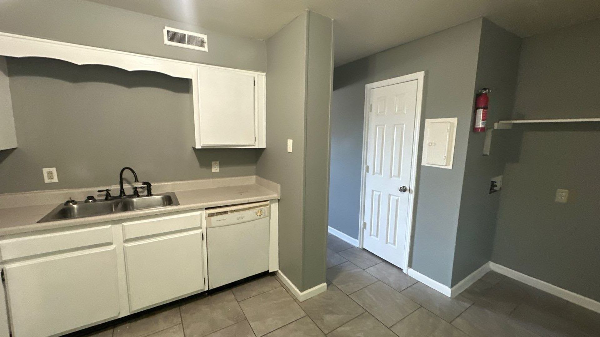2 bedroom, 1.5 bathroom Duplex in Gallatin – photo 3