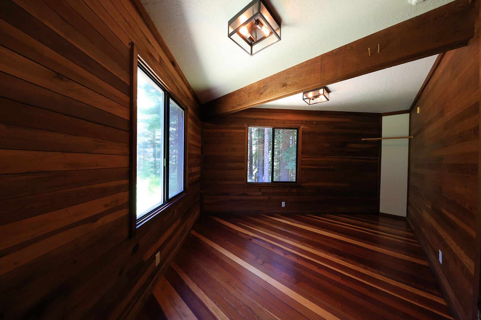Unique Cabin in the Forest – photo 3