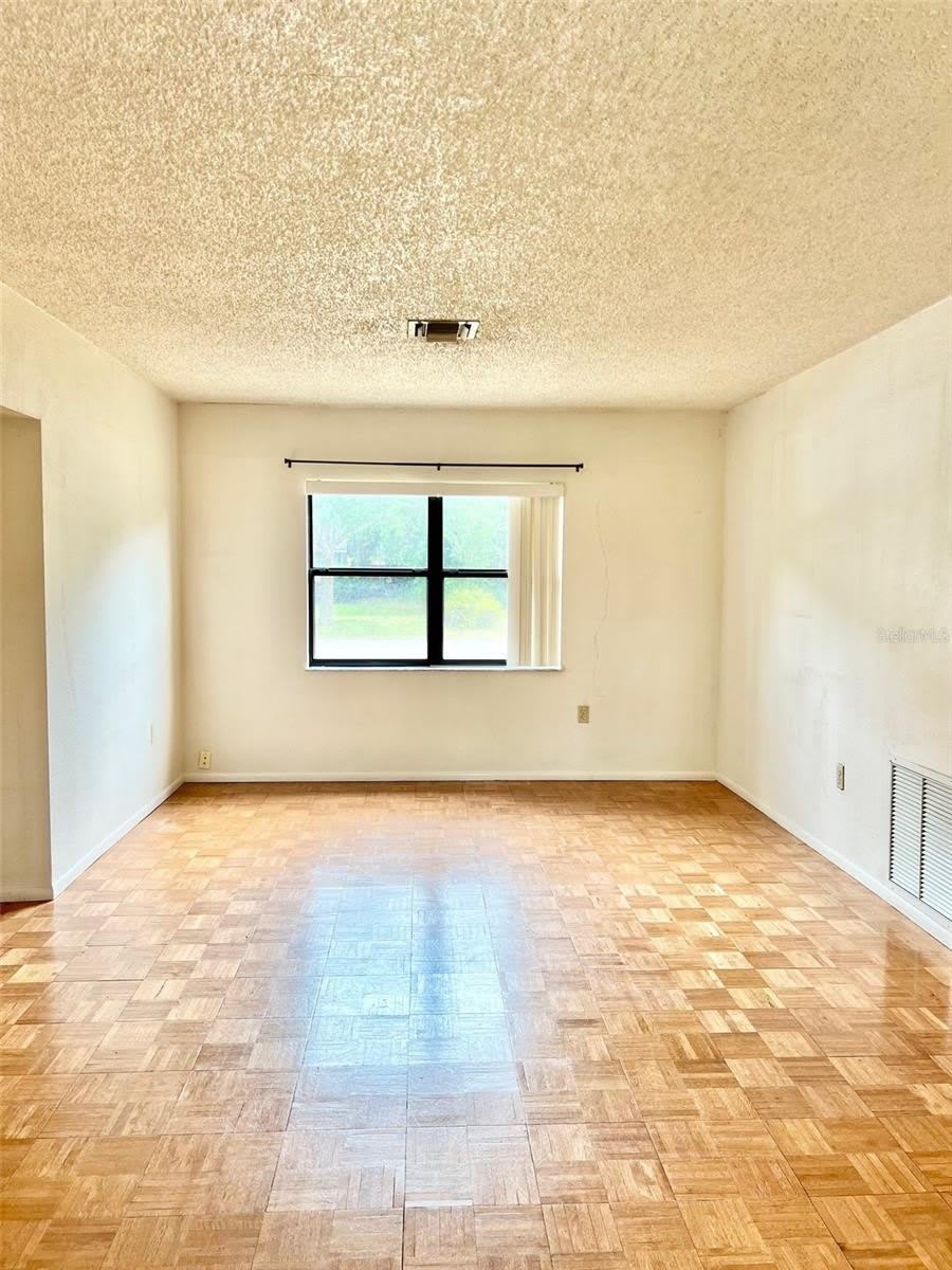 718 BUCKMINSTER Circle – photo 3