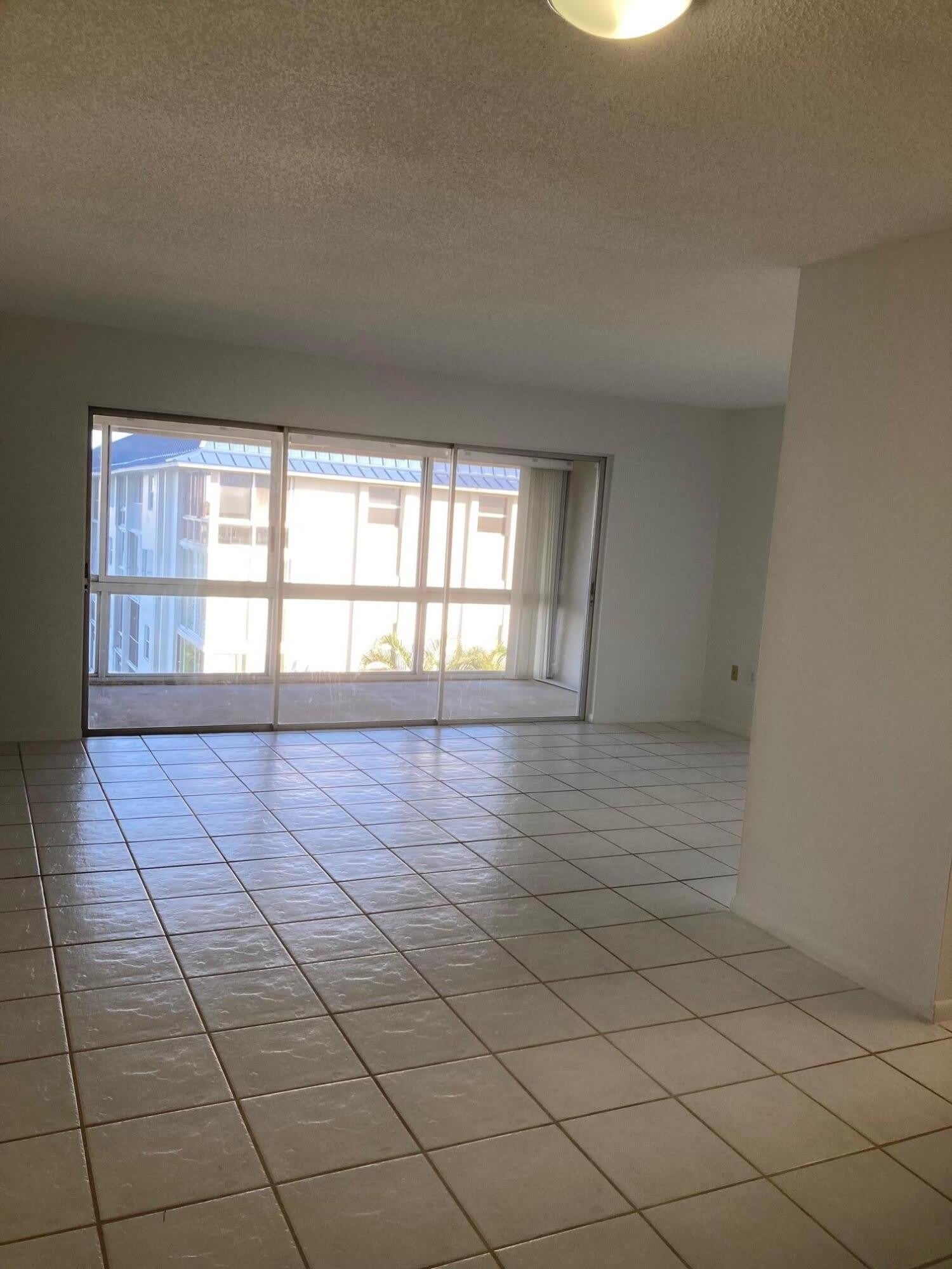2936 Lake Shore Drive – photo 3