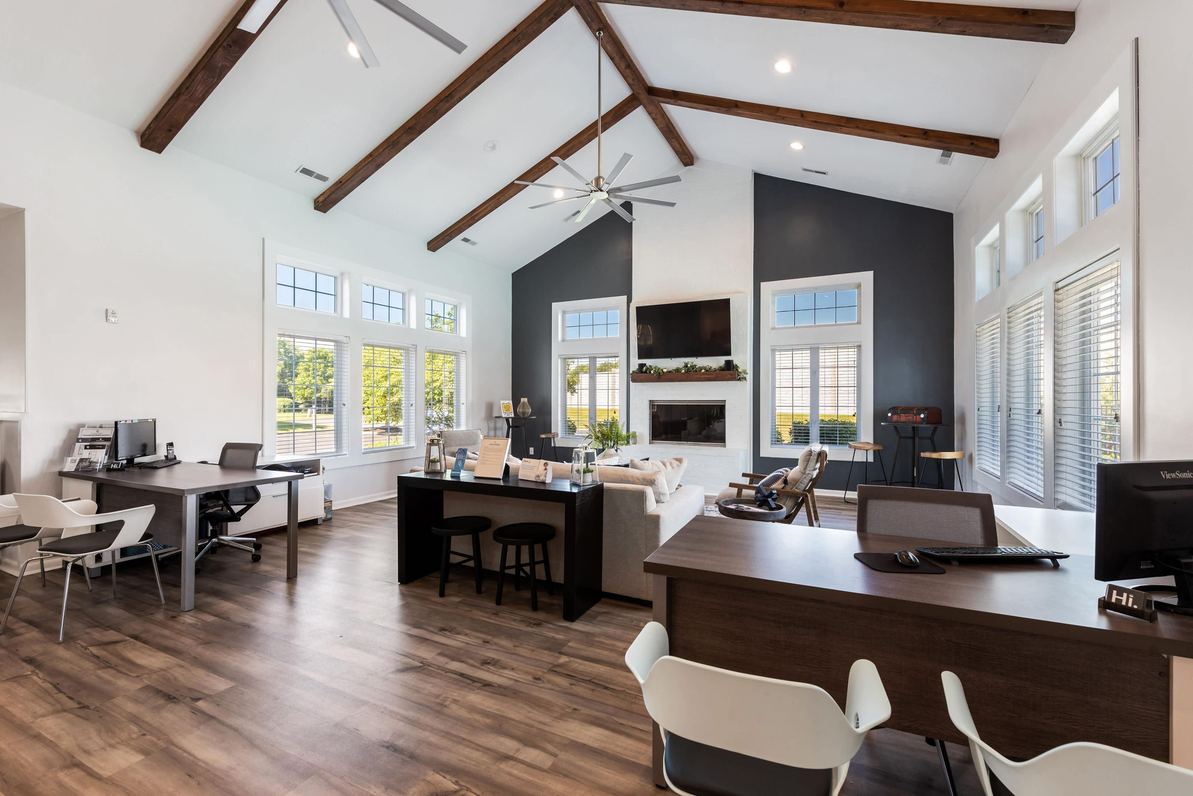 Gateway Lakes – photo 3