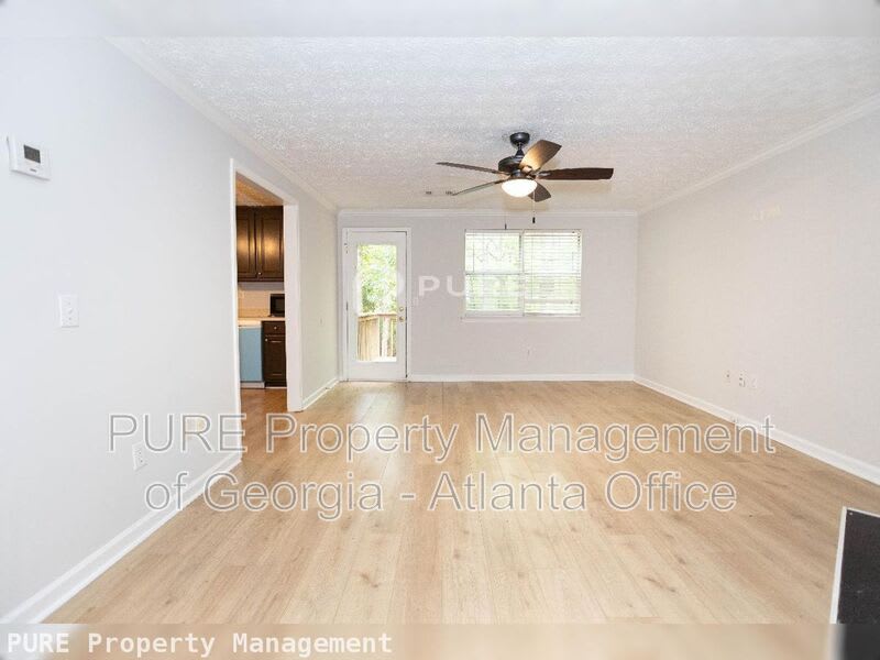 2414 Leeward Ct – photo 3