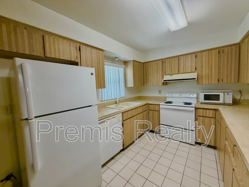3371 Brodie Way – photo 5