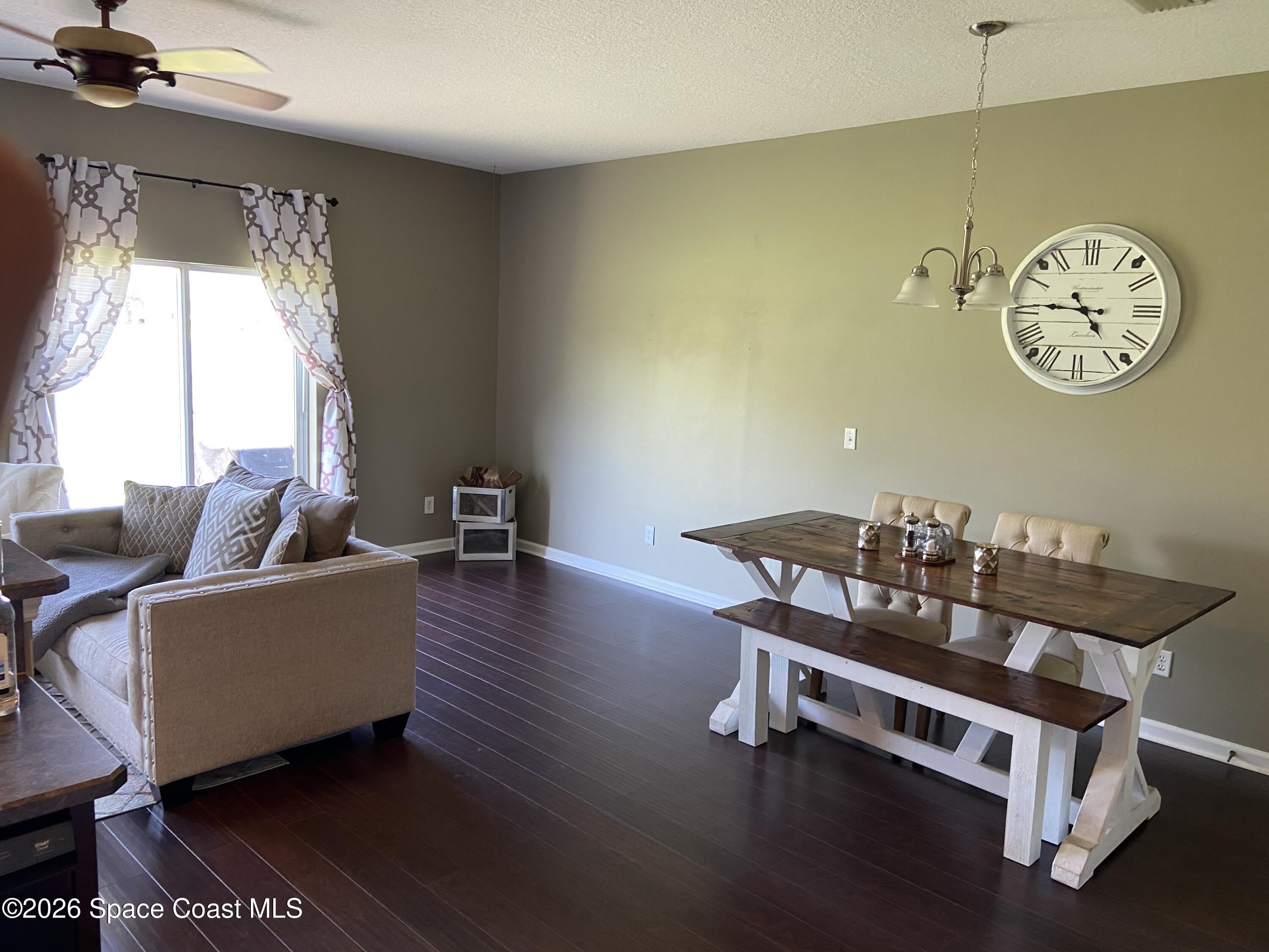2630 Revolution Street E – photo 3