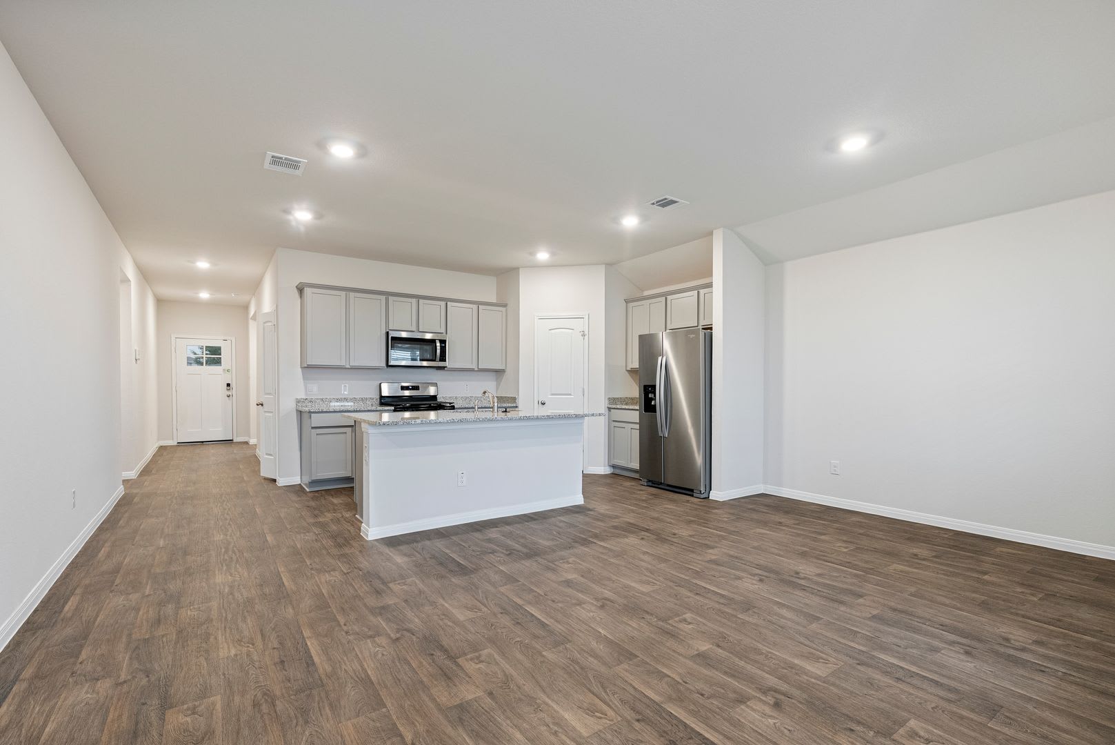The Kyle Home That Perfectly Balances Comfort, Style, and Convenience – photo 3